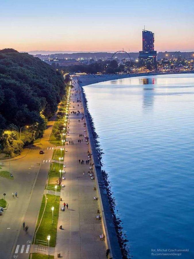 Rodzina W Centrum Gdyni Apartment Гдиня Екстериор снимка